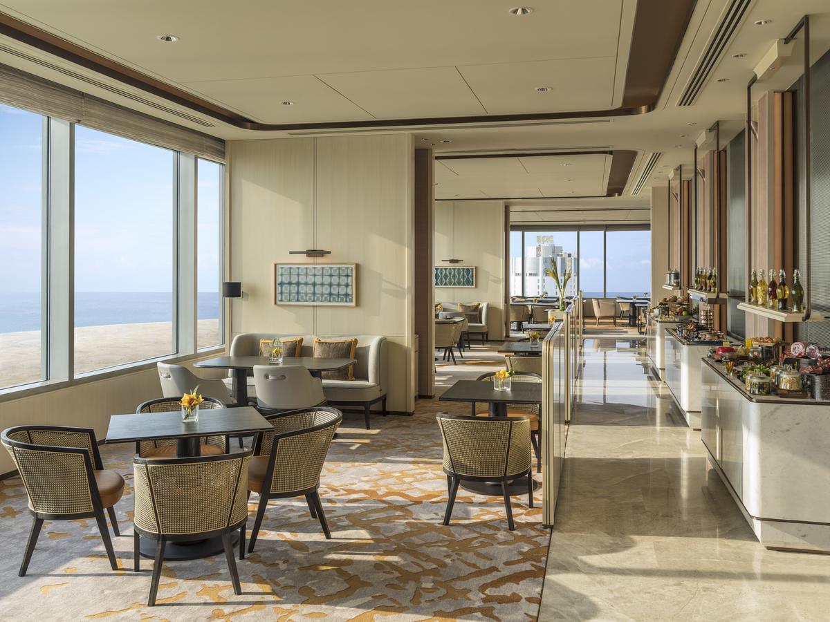 Shangri-La Коломбо Экстерьер фото Club Lounge at the Ritz-Carlton, DIFC