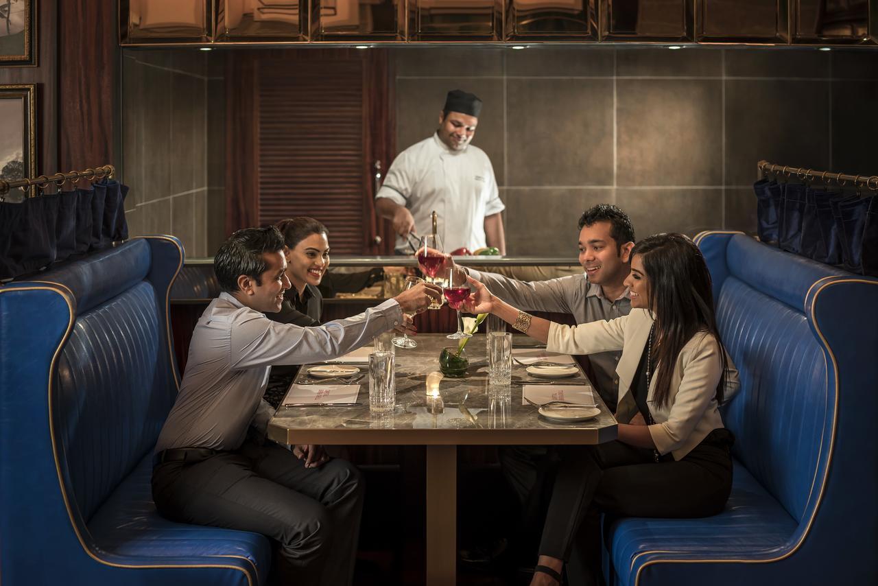 Shangri-La Коломбо Экстерьер фото A restaurant in Mumbai, India