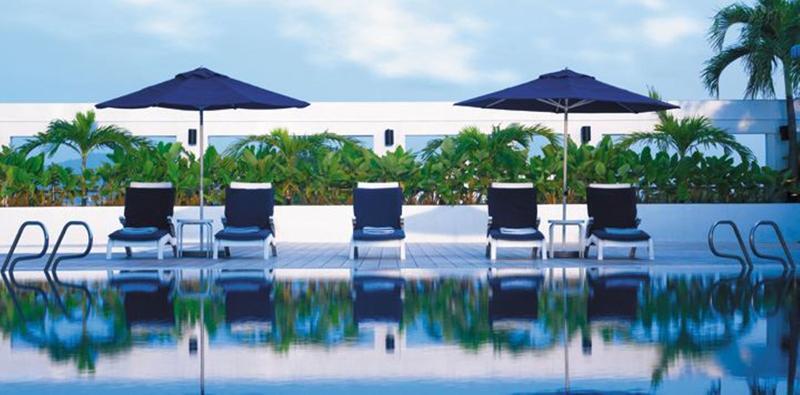 Shangri-La Коломбо Экстерьер фото The pool at the hotel